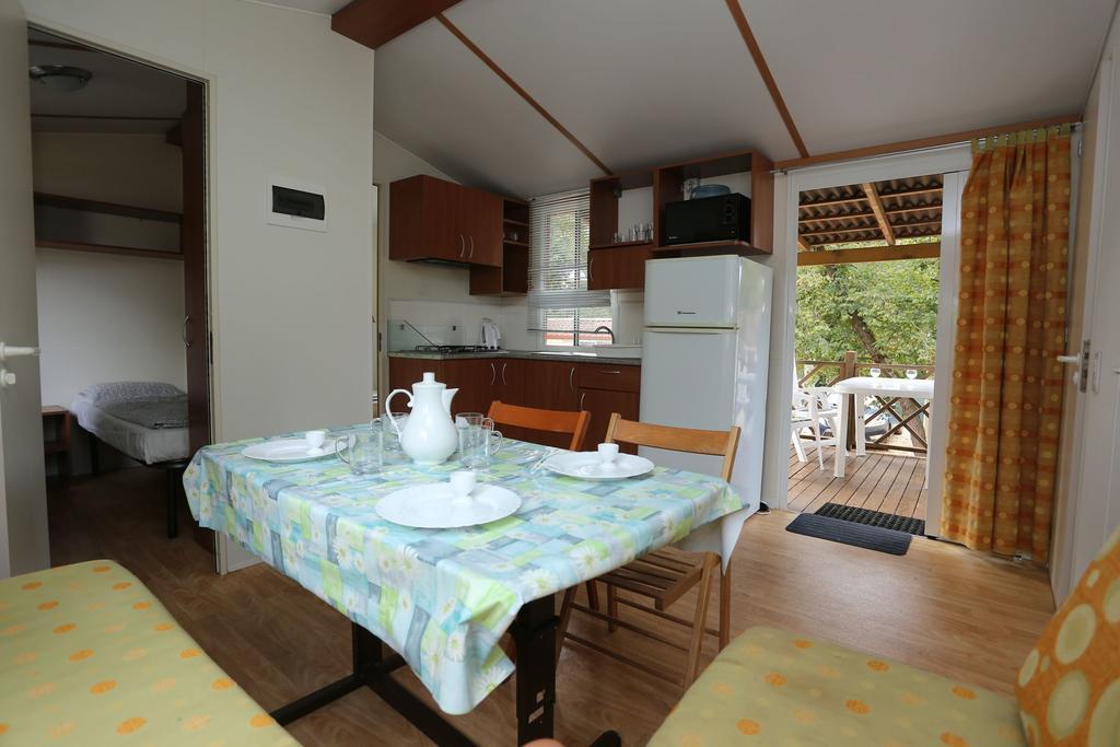 Mobile Homes Comfort Capri Bijela Uvala Mugeba Exterior foto